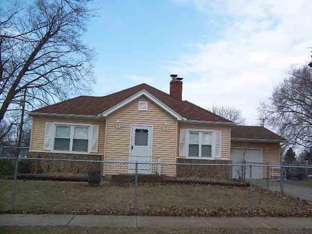 110 S Monroe St., Mackinaw, IL 61755