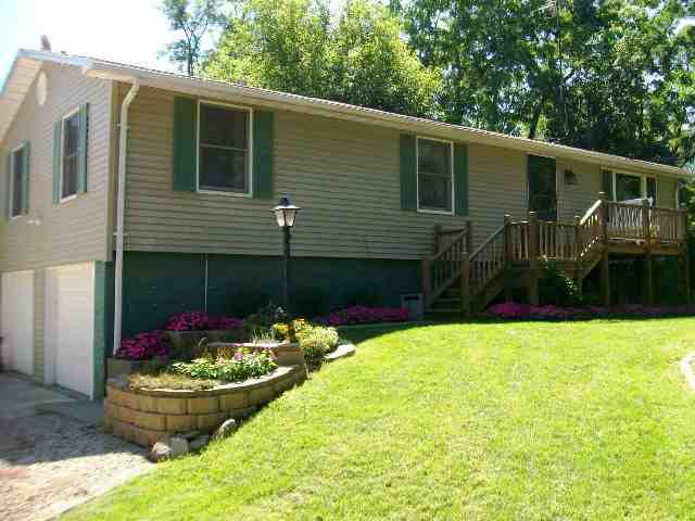 111 Wilmax Dr., Clinton, IL 61727