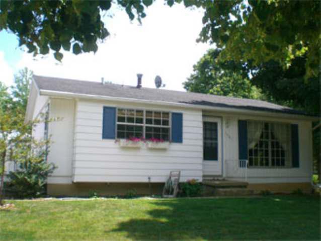 1301 Glenwood Rd., Bloomington, IL 61704
