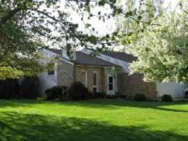 1212 Kim Dr., Bloomington, IL 61704
