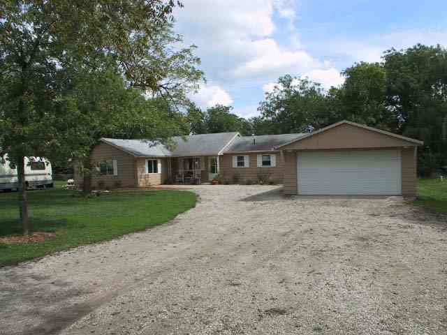 409 N High St., Ellsworth, IL 61737