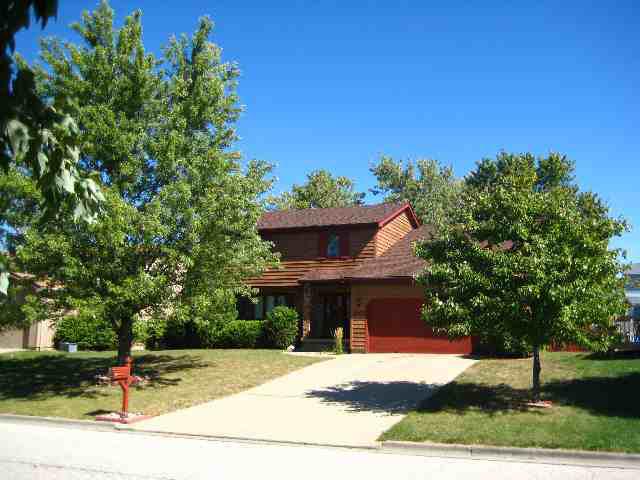 1303 Challis Dr., Bloomington, IL 61704
