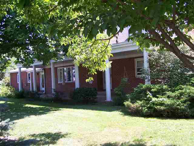 120 S Walnut, Clinton, IL 61727