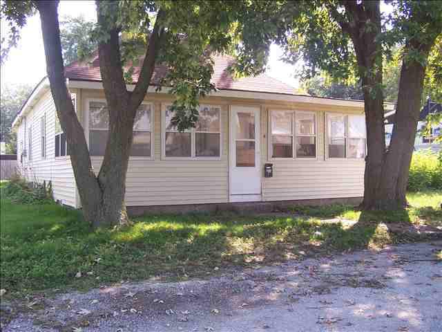106 Water, Clinton, IL 61727