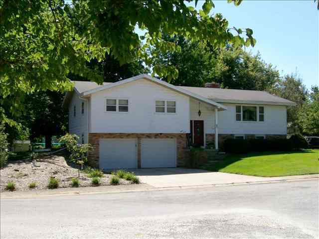 37 Park Ln., Clinton, IL 61727
