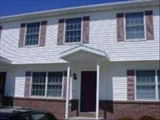 214 Crossing Dr., Normal, IL 61761