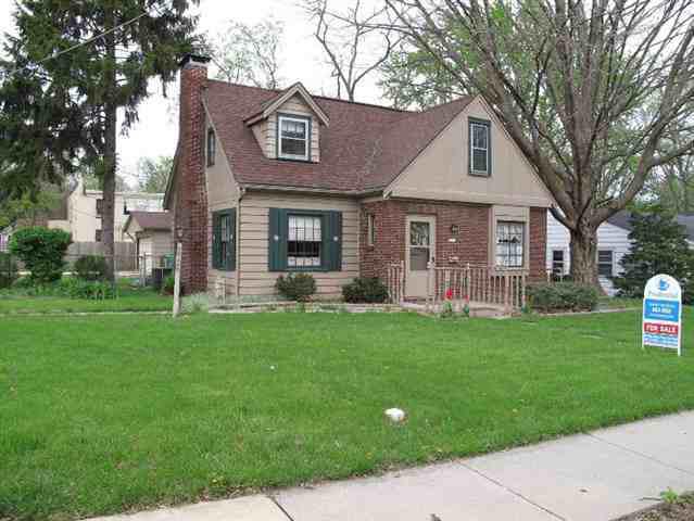 1302 S Linden St., Normal, IL 61761