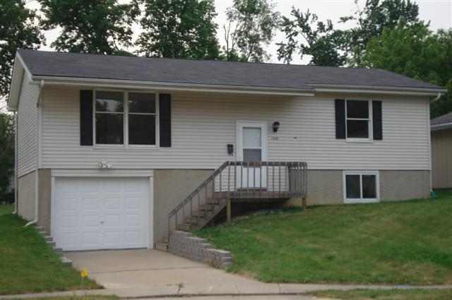 1521 N Morris, Bloomington, IL 61701