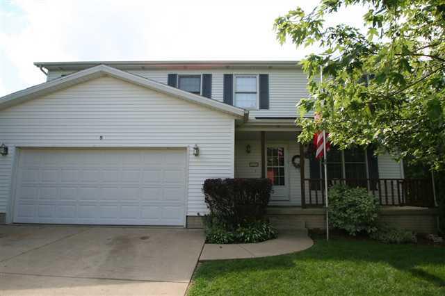 5 King James Rd., Mackinaw, IL 61755