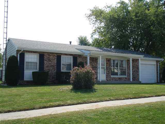 2 Kirkwood Dr., Clinton, IL 61727