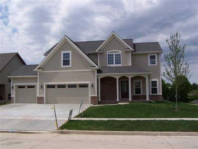 1305 Longford, Bloomington, IL 61704