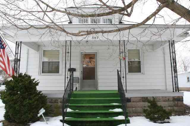 307 S Monroe, Mackinaw, IL 61755