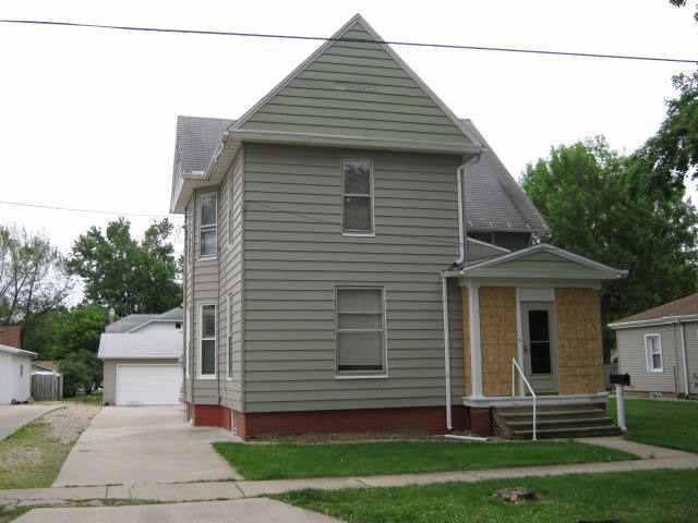 720 N Jackson, Clinton, IL 61727