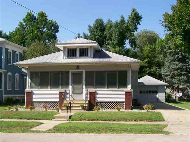 703 W South, Clinton, IL 61727