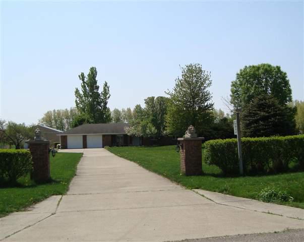 7919 E 1425 Rd., Bloomington, IL 61705