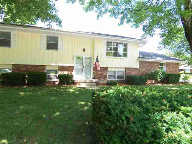 218 Riss, Normal, IL 61761