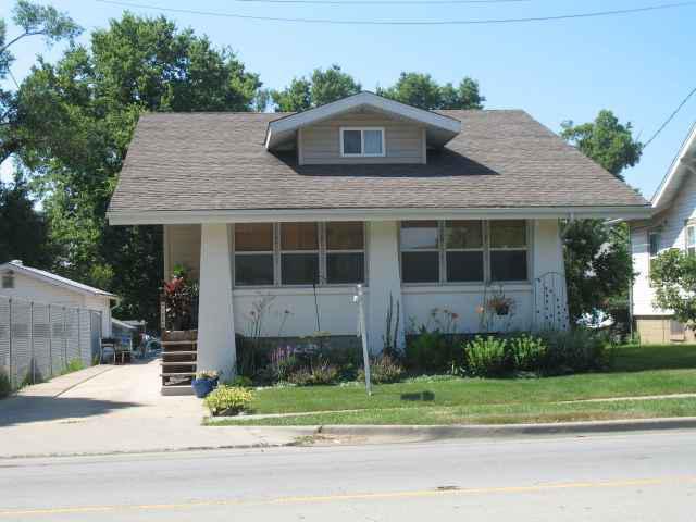 106 E Van Buren, Clinton, IL 61727