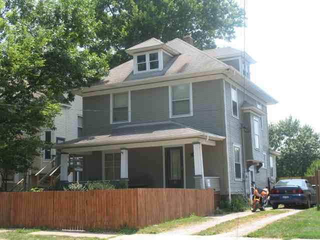 810 E Main St., Clinton, IL 61727