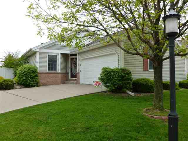 61 Astoria Way, Bloomington, IL 61704