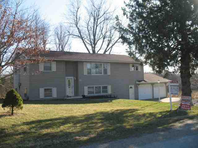 8896 Sunset Rd., Clinton, IL 61727