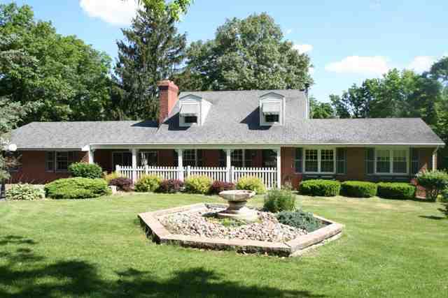 29862 White Oak Dr., Mackinaw, IL 61755