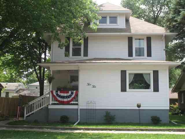 210 W Jefferson St., Clinton, IL 61727