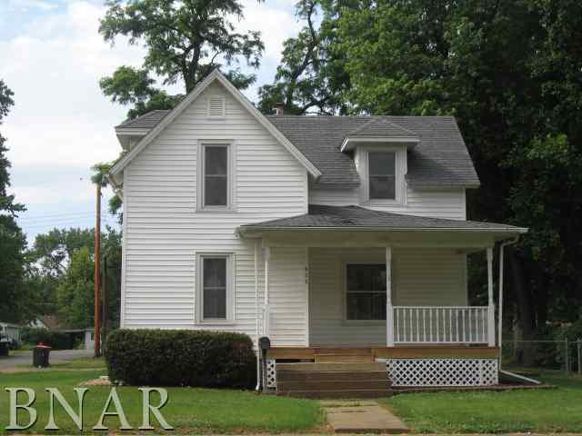 623 W Main St., Clinton, IL 61727