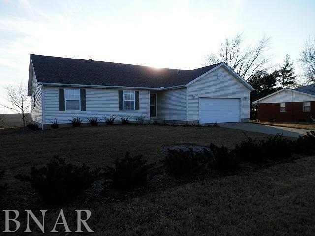 18239 Us Highway 150, Bloomington, IL 61075