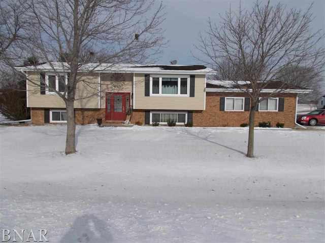 110 E Ninth St., Gridley, IL 61744
