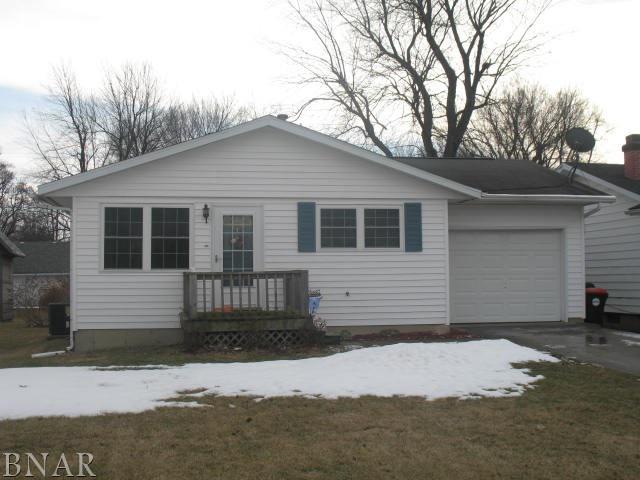 1624 E North St., Clinton, IL 61727
