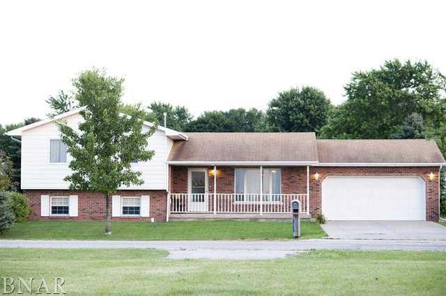 107 W Tenth St., Gridley, IL 61744