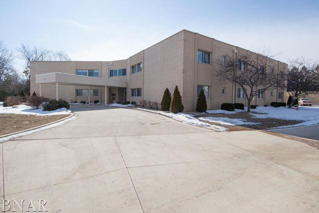 307 Fairway #8, Bloomington, IL 61701