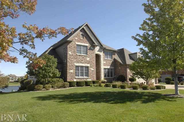 5 Mackenzie, Bloomington, IL 61704