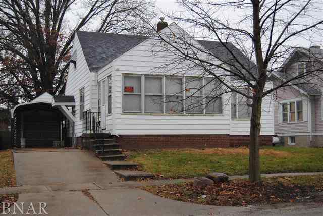 618 W White St., Clinton, IL 61727