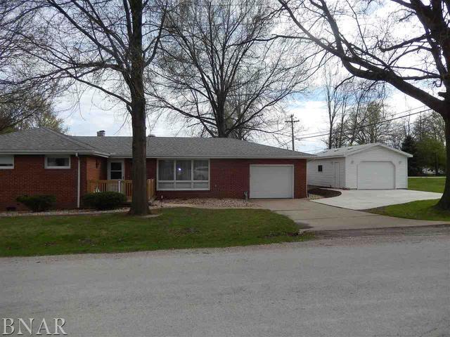 40 Hickory Dr., Clinton, IL 61727