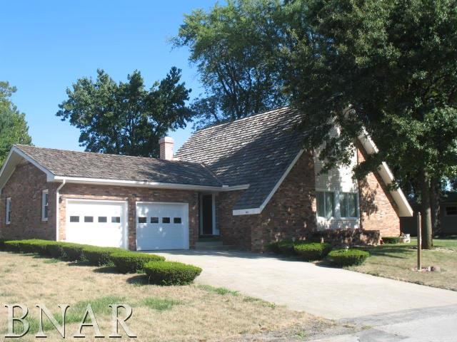 1105 S Quincy St., Clinton, IL 61727