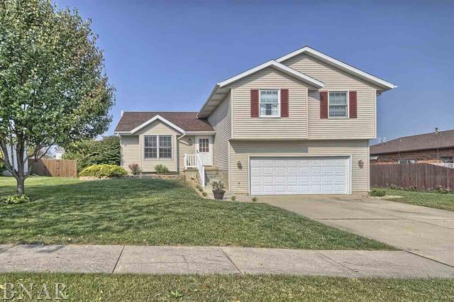 42 Holder Way, Bloomington, IL 61704