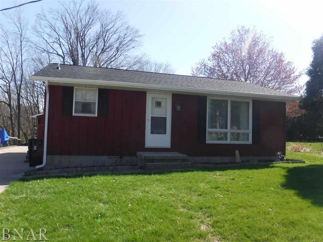 605 W Victory, Roanoke, IL 61561