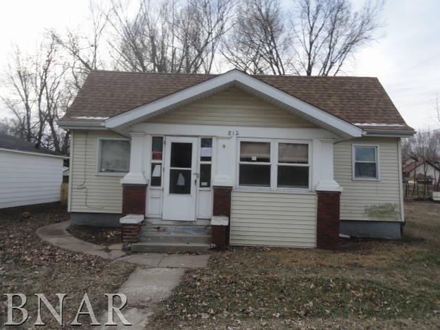 812 W Monroe St., Bloomington, IL 61701