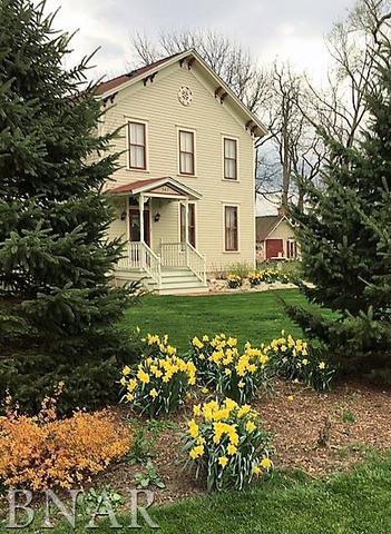 307 N Broadway, Hudson, IL 61776
