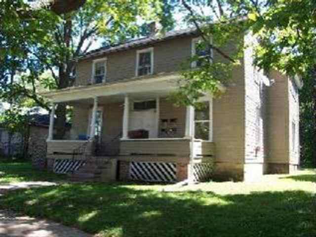 1307 N Roosevelt Ave., Bloomington, IL 61701