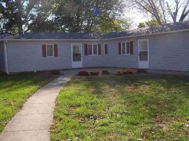 921 E North St., Clinton, IL 61727