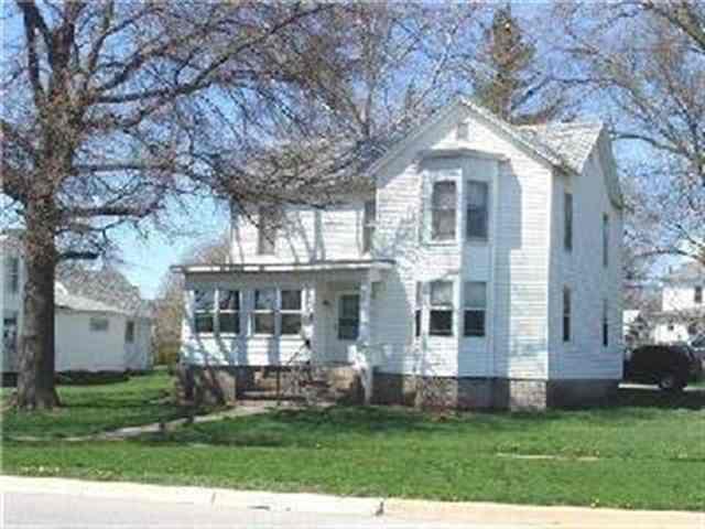 207 E Main St., Colfax, IL 61728