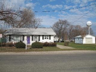 118 Elm St., Wapella, IL 61777