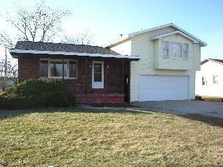 411 S Walnut, Wapella, IL 61777