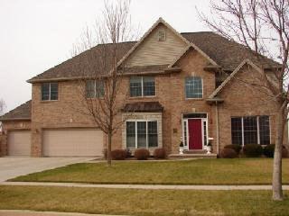 13 Knollbrook Ct., Bloomington, IL 61704