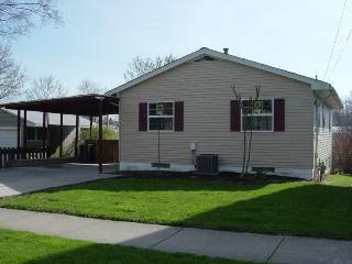 1313 N Linden, Bloomington, IL 61701