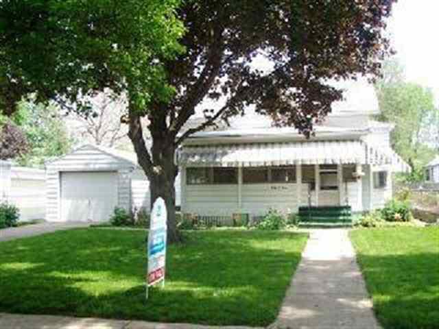 1209 N Roosevelt Ave., Bloomington, IL 61701