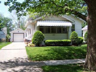 213 Kreitzer 213*, Bloomington, IL 61701