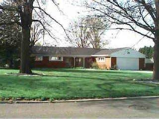 110 Hilltop Rd., Bloomington, IL 61701
